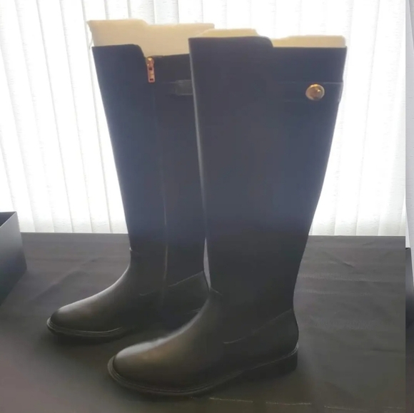 Black Leather Riding Boots - Picture 2 of 6